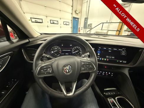Used 2023 Buick Envision Essence image 17