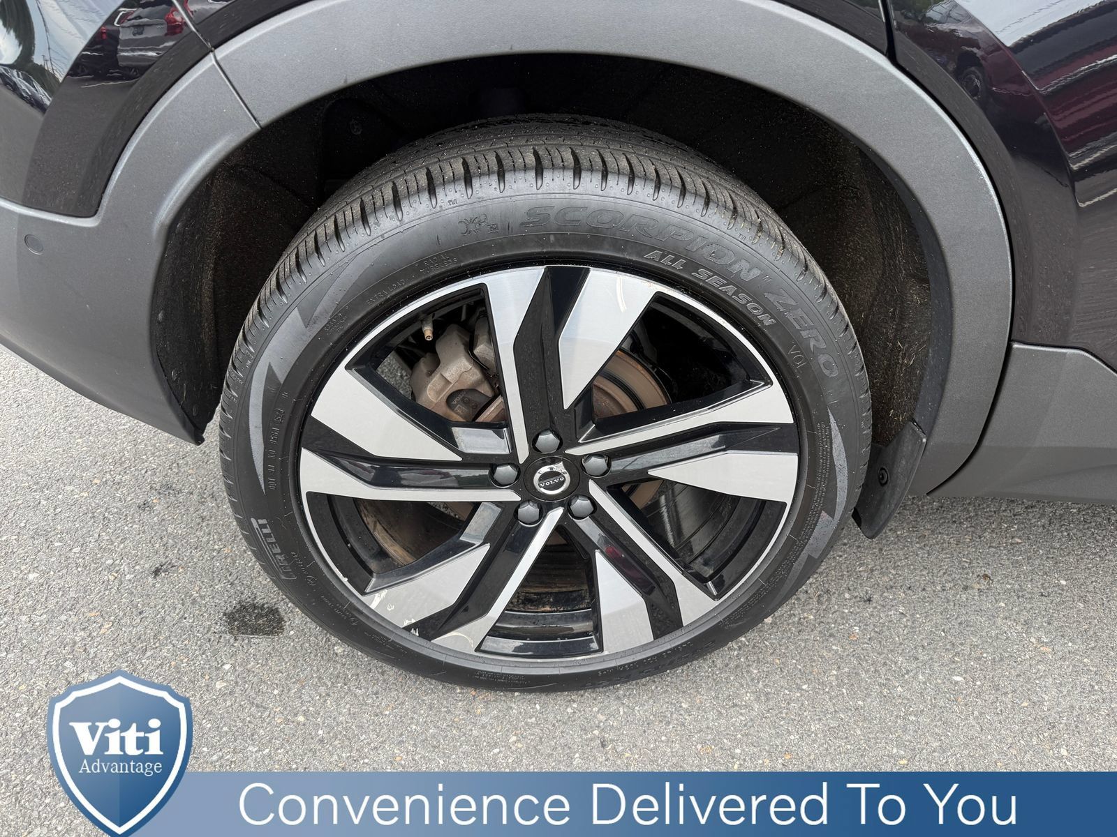 Certified 2023 Volvo XC40 B5 Ultimate w/ Protection Package Premier AWD/4WD image 14