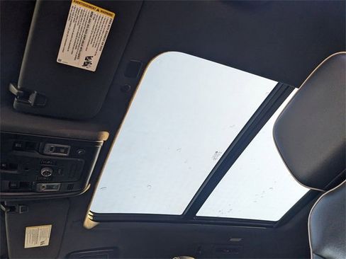 Used 2021 Chevrolet Suburban Premier w/ Premium Package image 12