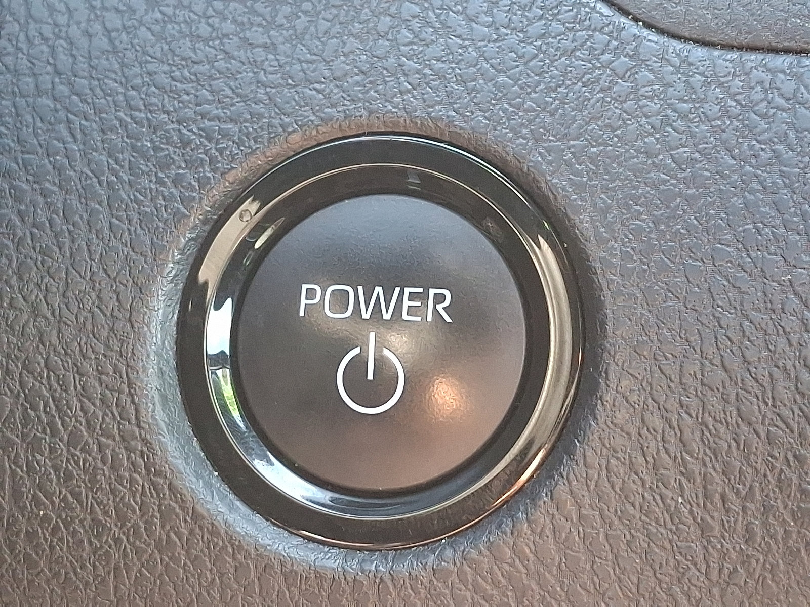 Certified 2025 Toyota Camry SE AWD/4WD image 23