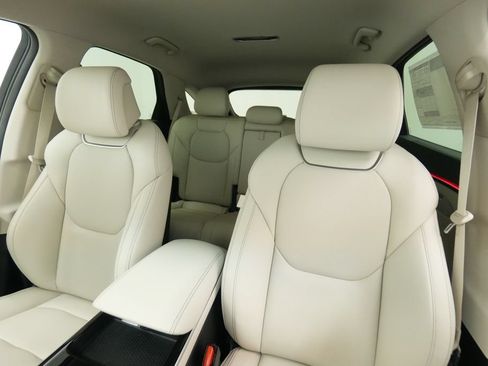 New 2026 Genesis GV70 2.5T AWD/4WD image 14