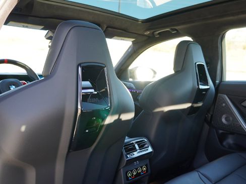 Used 2025 BMW M5 Touring image 36