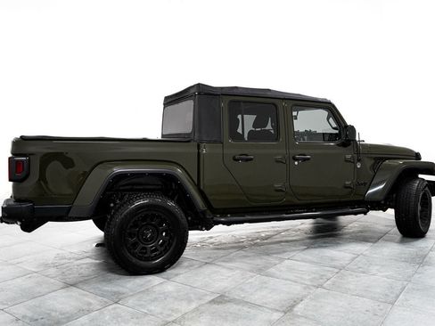 Used 2022 Jeep Gladiator Sport AWD/4WD image 7