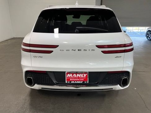 Used 2025 Genesis GV70 2.5T AWD/4WD image 4