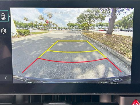 Used 2025 Kia Carnival FWD image 14