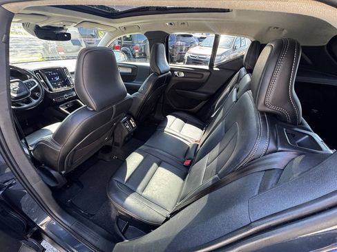 Used 2019 Volvo XC40 T5 Inscription AWD/4WD image 17
