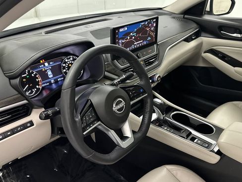 Certified 2023 Nissan Altima 2.5 SL FWD image 21