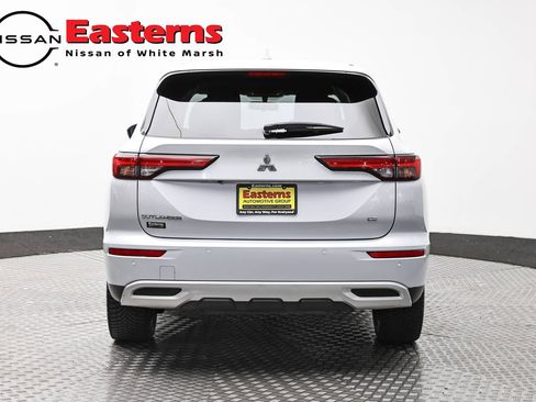Used 2024 Mitsubishi Outlander SE AWD/4WD image 6