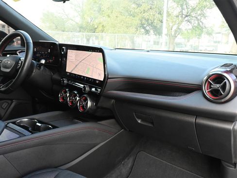 Used 2024 Chevrolet Blazer EV RS image 25