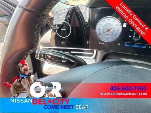 Used 2025 Hyundai Elantra Limited FWD image 21