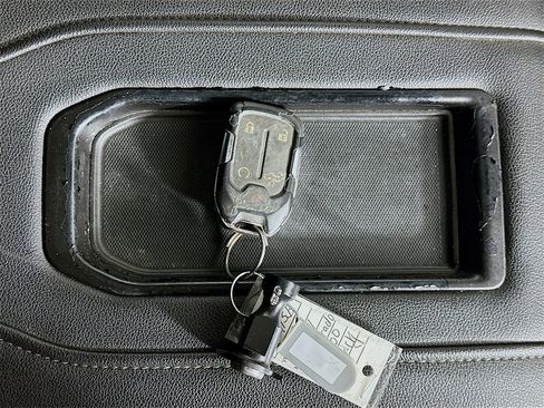 Used 2020 Chevrolet Silverado 2500 LTZ w/ LTZ Premium Package image 34