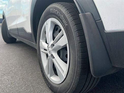 Certified 2024 Nissan Kicks S image 9