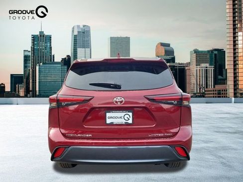 New 2026 Toyota Highlander Limited image 4