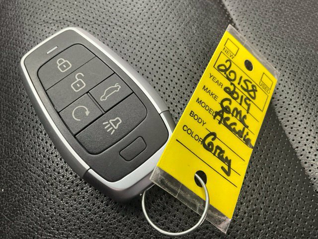 Used 2019 GMC Acadia Denali w/ Technology Package FWD image 6