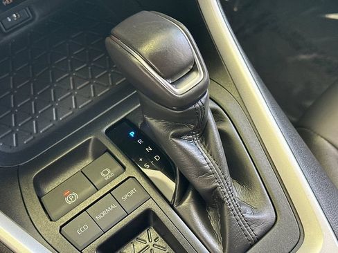 Used 2024 Toyota RAV4 XLE Premium FWD image 24
