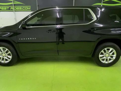 Used 2020 Chevrolet Traverse LS AWD/4WD image 5