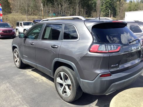 Used 2019 Jeep Cherokee Limited AWD/4WD image 3