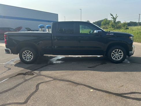 Used 2022 Chevrolet Silverado 1500 LT AWD/4WD image 6