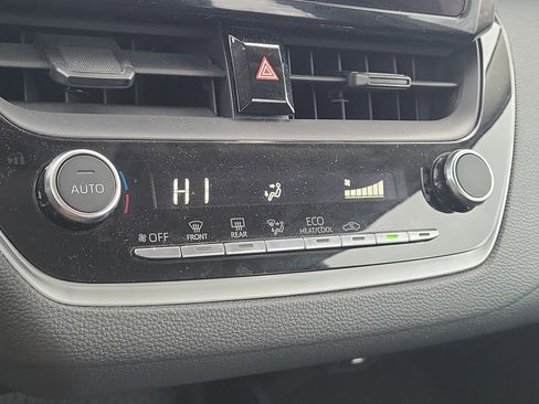 Used 2024 Toyota Corolla LE image 33