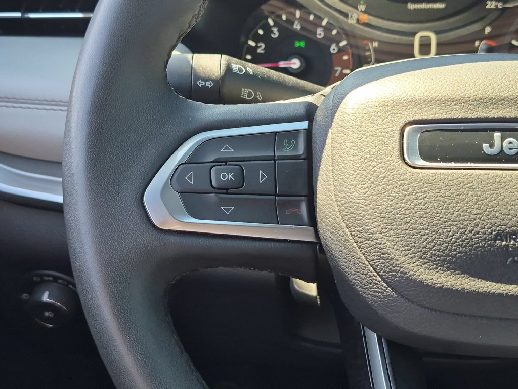 Used 2025 Jeep Compass Limited AWD/4WD image 21