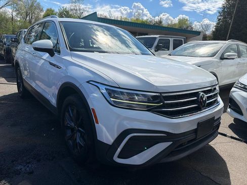 Used 2022 Volkswagen Tiguan SE AWD/4WD image 3