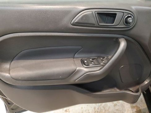 Used 2017 Ford Fiesta SE image 11