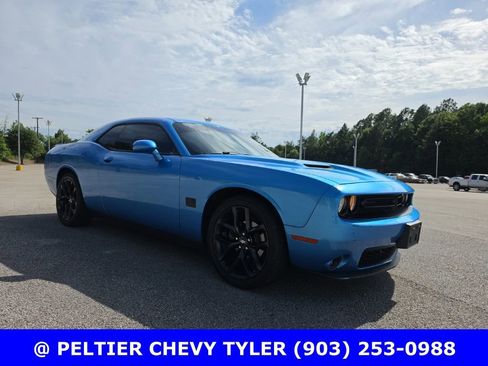 Used 2019 Dodge Challenger SXT w/ Blacktop Package image 3
