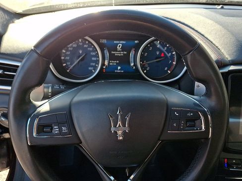 Used 2017 Maserati Ghibli image 19