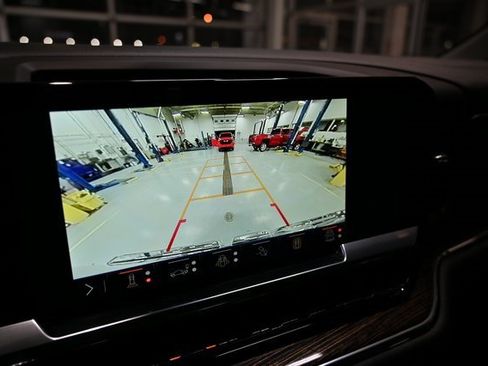 Used 2024 GMC Sierra 1500 Elevation w/ Elevation Premium Package image 17