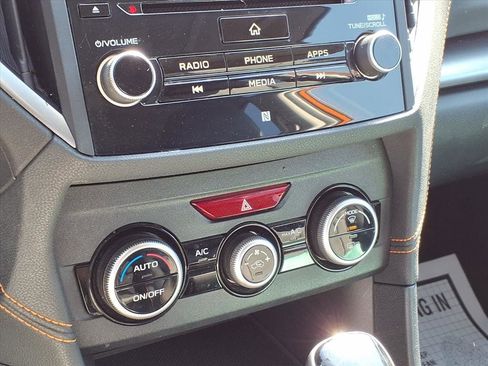 Used 2019 Subaru Crosstrek 2.0i Limited w/ Popular Package #4 image 9