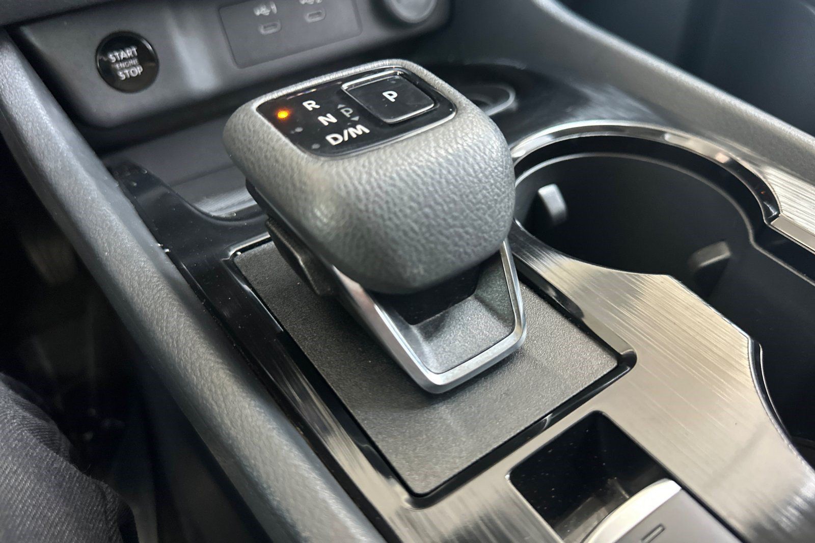 Used 2025 Nissan Rogue SV AWD/4WD image 18