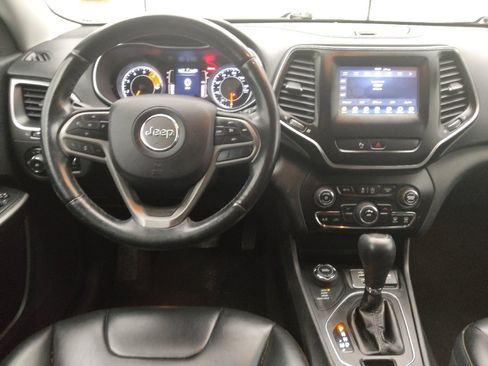 Used 2019 Jeep Cherokee Latitude Plus image 22