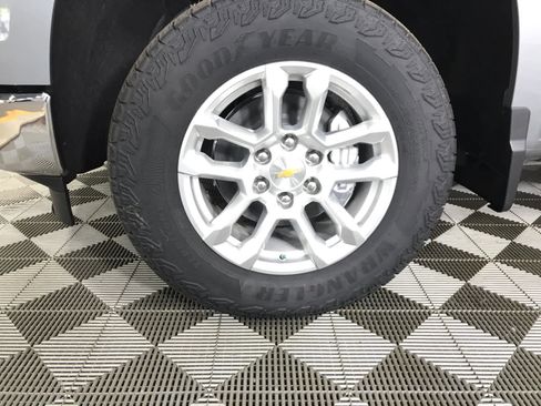 New 2026 Chevrolet Silverado 1500 LT image 4