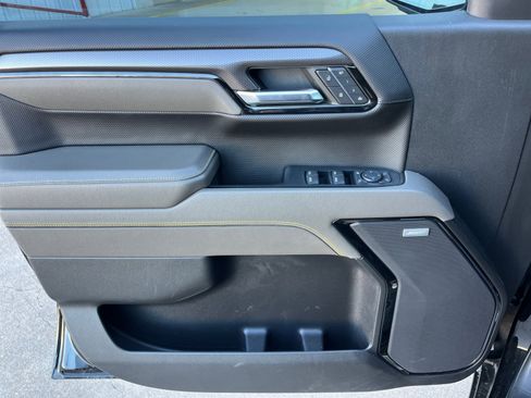 Used 2023 Chevrolet Silverado 1500 ZR2 w/ Technology Package image 25