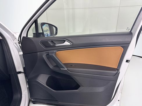 Used 2018 Volkswagen Tiguan SE FWD image 31