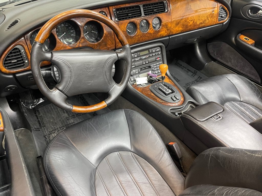 Used 2000 Jaguar XK8 Convertible RWD image 13
