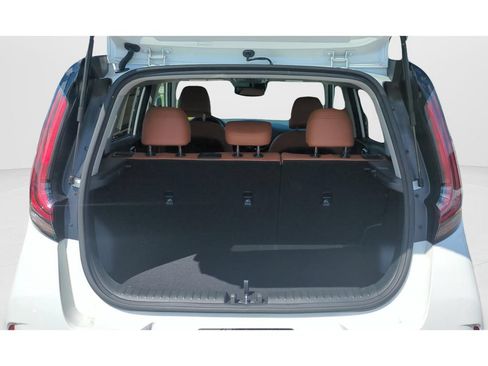 Used 2024 Kia Soul EX w/ Option Group 015 FWD image 9
