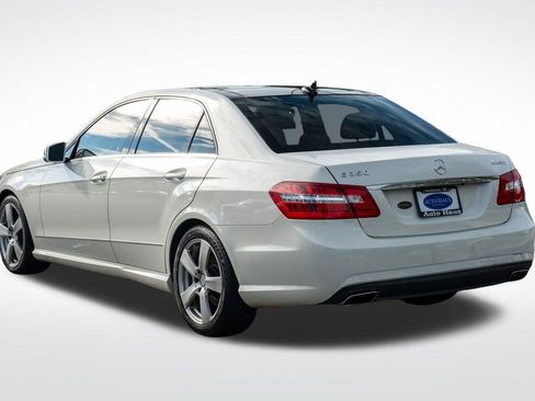 Used 2011 Mercedes-Benz E 350 4MATIC Sedan image 4