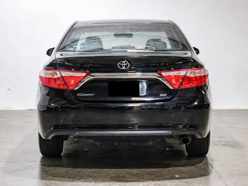 Used 2017 Toyota Camry SE image 13