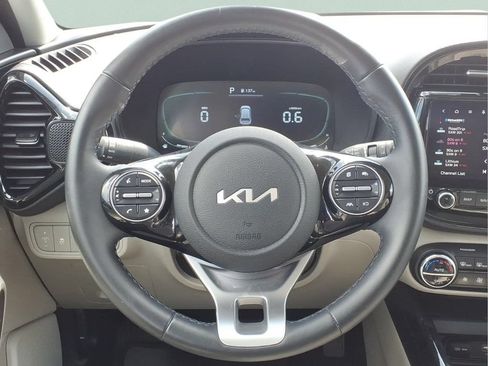 Used 2024 Kia Soul EX FWD image 23