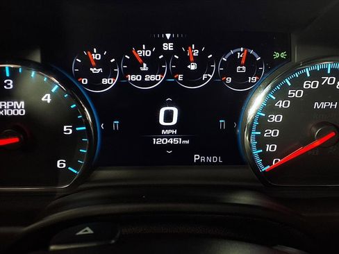 Used 2018 GMC Yukon Denali image 17