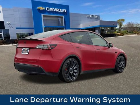 Used 2022 Tesla Model Y Performance image 9