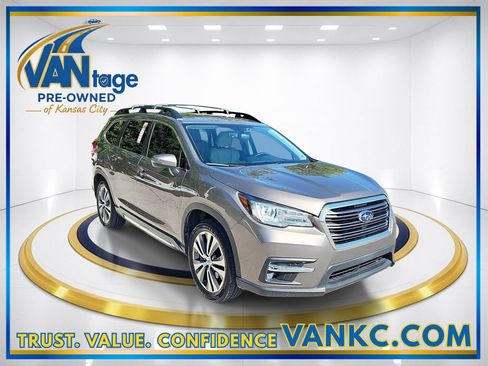 Used 2022 Subaru Ascent Limited w/ Technology Package AWD/4WD image 3