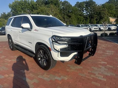 Used 2021 Chevrolet Tahoe Z71 w/ Luxury Package AWD/4WD image 18