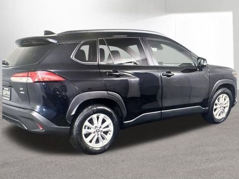 Used 2023 Toyota Corolla Cross LE w/ Moonroof Package image 7