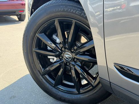 Certified 2025 Acura RDX SH-AWD image 10