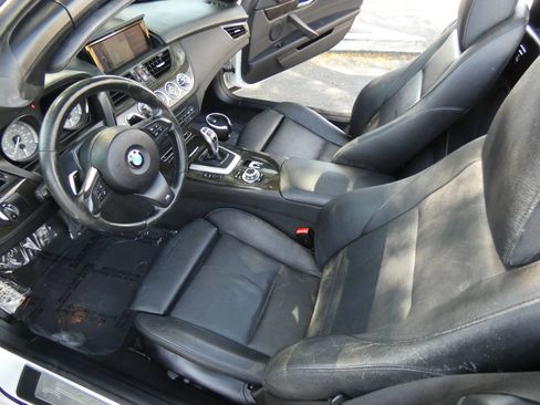 Used 2015 BMW Z4 sDrive35is image 36
