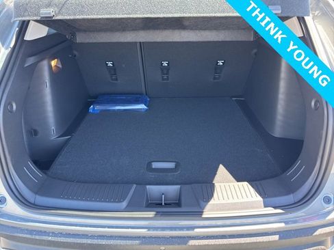 New 2025 Chevrolet Trax LT w/ Sunroof Package image 10