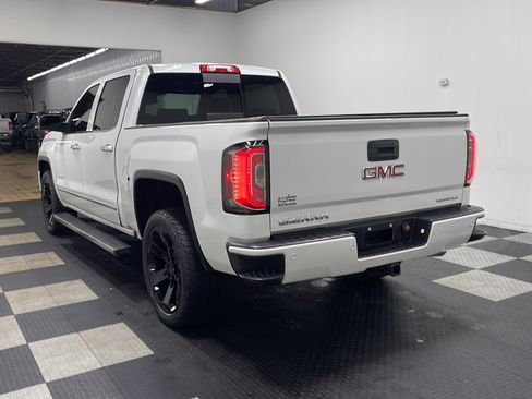 Used 2018 GMC Sierra 1500 Denali AWD/4WD image 16