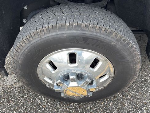 Used 2024 GMC Sierra 3500 Denali w/ Denali Reserve Package image 7